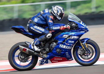 แสตมป์ อภิวัฒน์ วงศ์ธนานนท์ เจ้าของรถแข่ง YZF-R6 หมายเลข 24